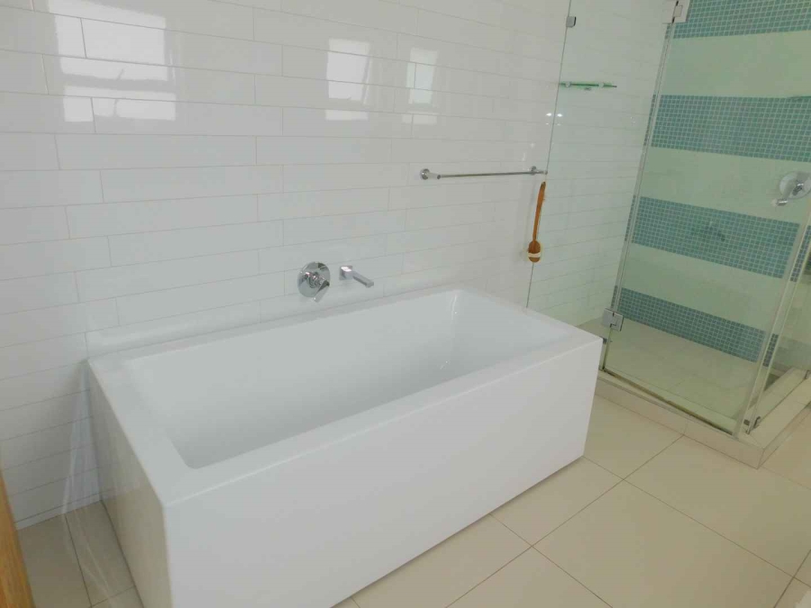 To Let 4 Bedroom Property for Rent in Bryanston Gauteng