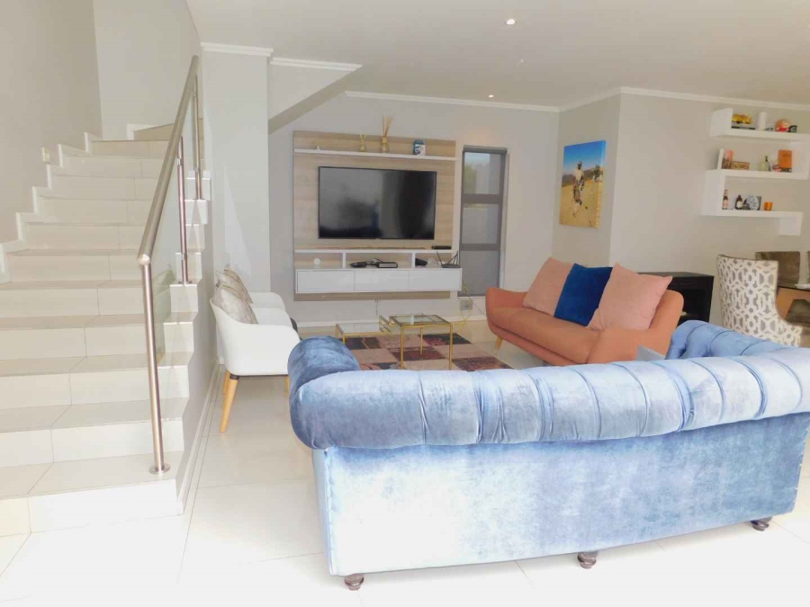 To Let 4 Bedroom Property for Rent in Bryanston Gauteng