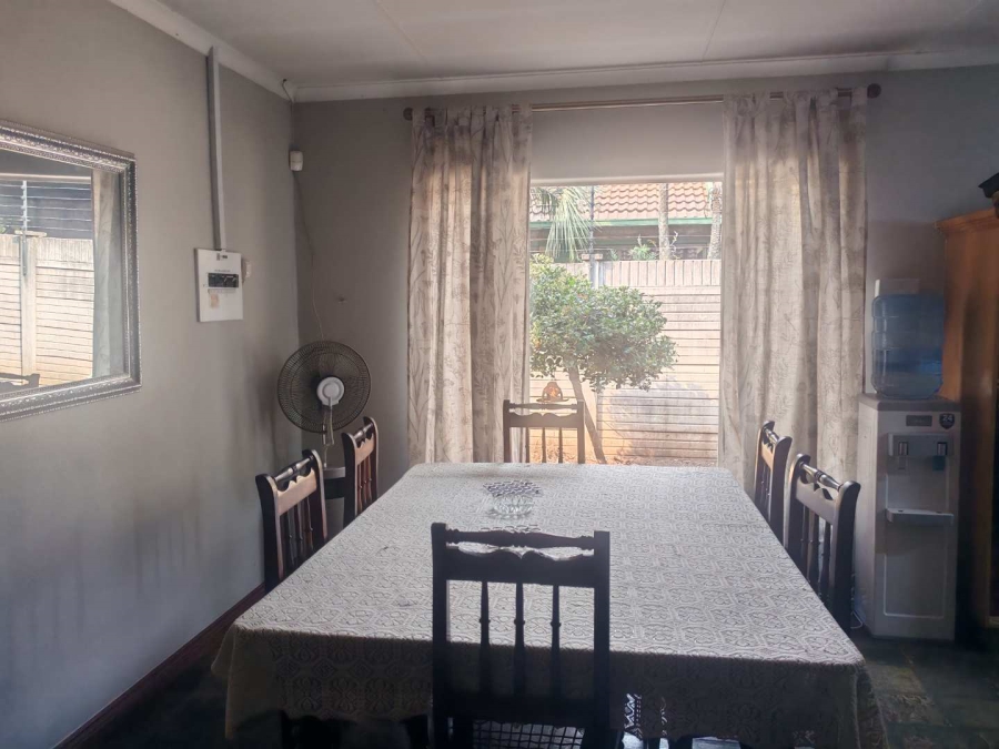 5 Bedroom Property for Sale in Eldoraigne Gauteng