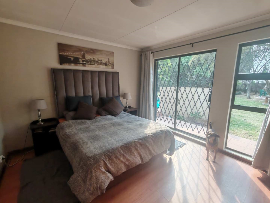 5 Bedroom Property for Sale in Eldoraigne Gauteng
