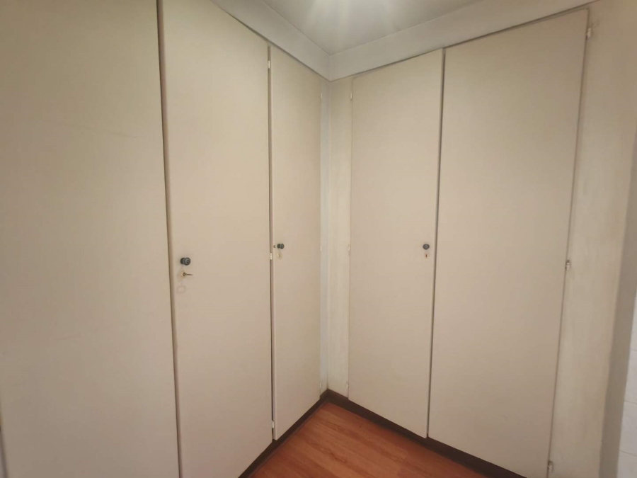 5 Bedroom Property for Sale in Eldoraigne Gauteng