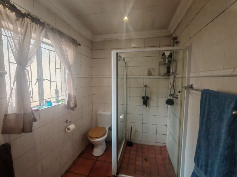 5 Bedroom Property for Sale in Eldoraigne Gauteng