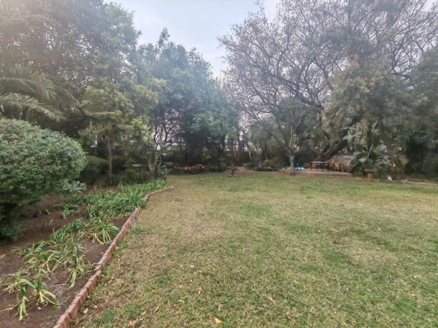 5 Bedroom Property for Sale in Eldoraigne Gauteng