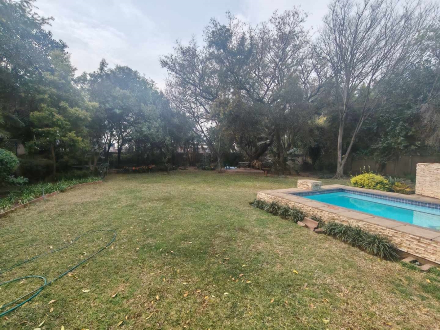 5 Bedroom Property for Sale in Eldoraigne Gauteng