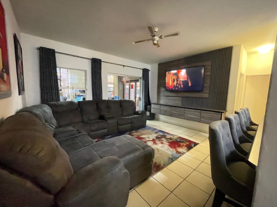2 Bedroom Property for Sale in Van Dyk Park Gauteng