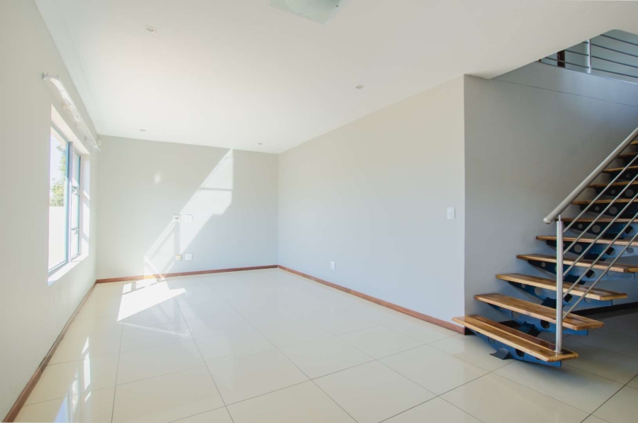 To Let 3 Bedroom Property for Rent in Glen Marais Gauteng