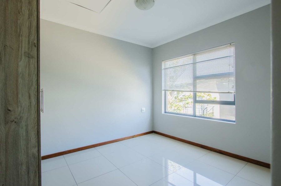 To Let 3 Bedroom Property for Rent in Glen Marais Gauteng