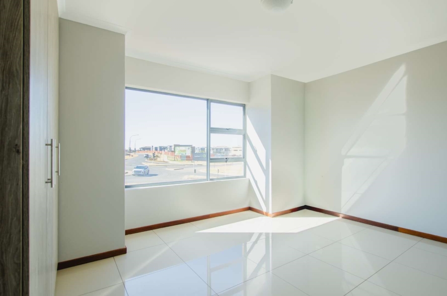 To Let 3 Bedroom Property for Rent in Glen Marais Gauteng