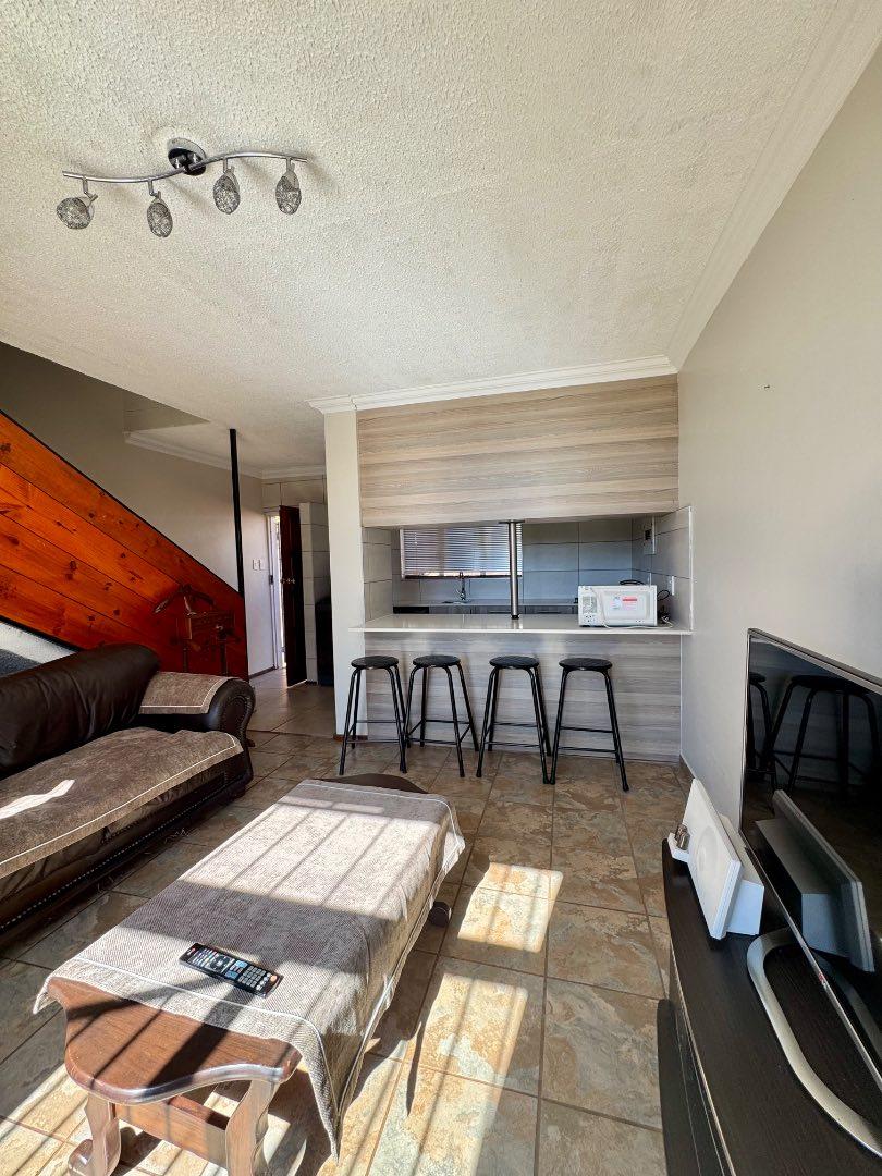 1 Bedroom Property for Sale in Pierre Van Ryneveld Gauteng