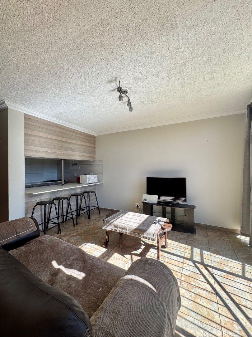 1 Bedroom Property for Sale in Pierre Van Ryneveld Gauteng