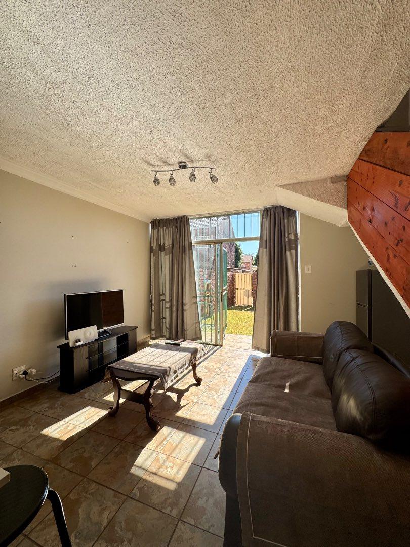 1 Bedroom Property for Sale in Pierre Van Ryneveld Gauteng