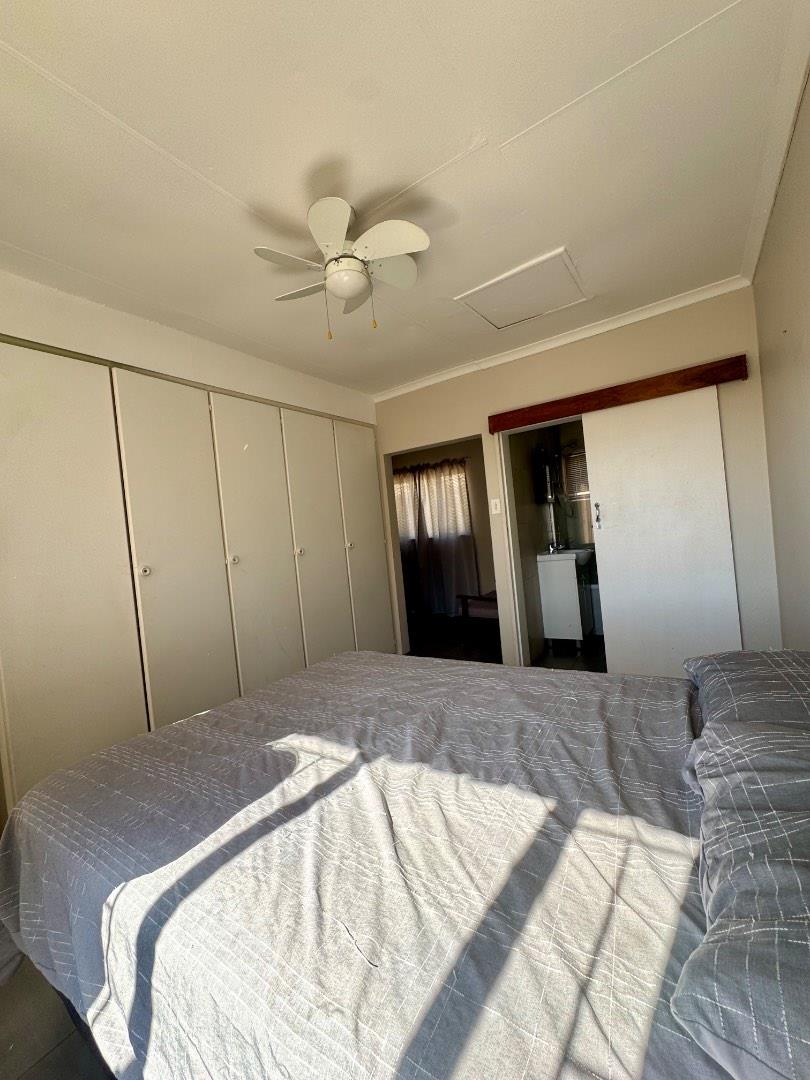 1 Bedroom Property for Sale in Pierre Van Ryneveld Gauteng