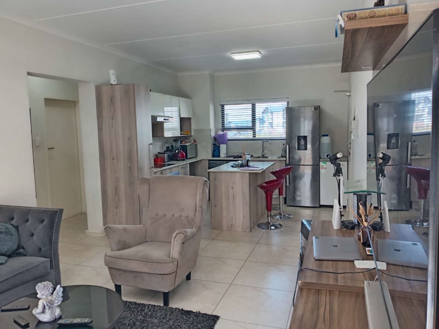 2 Bedroom Property for Sale in Sundowner Gauteng