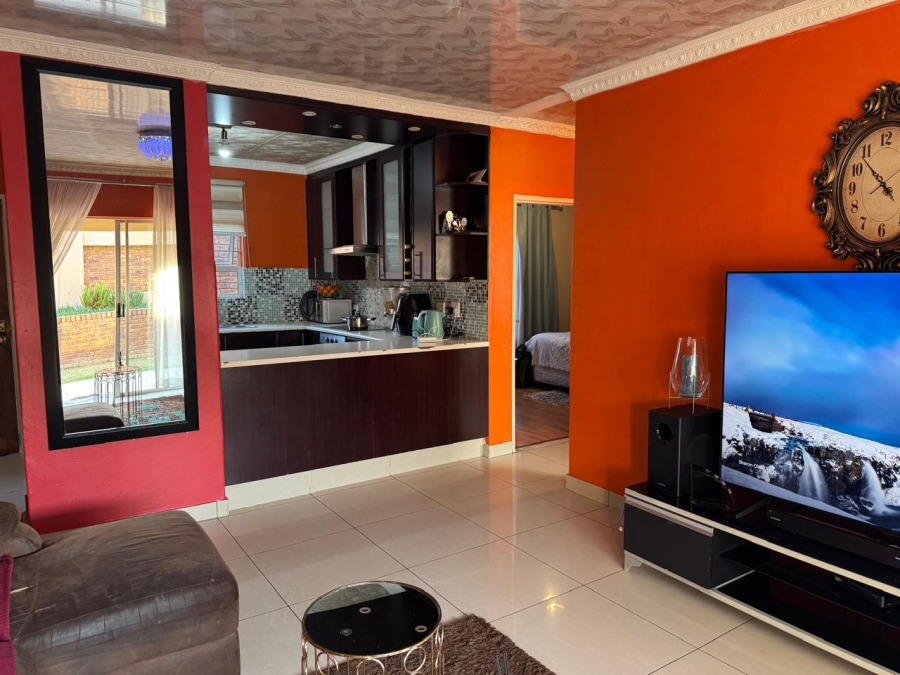 2 Bedroom Property for Sale in Birchleigh Gauteng