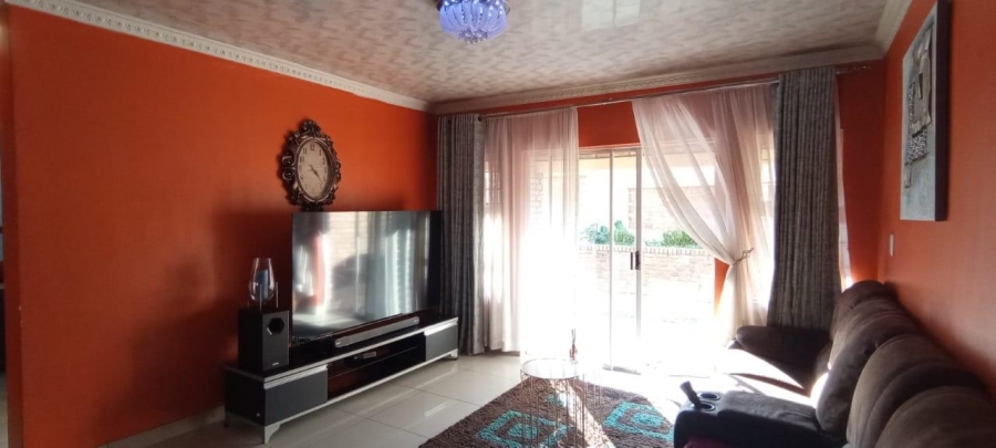 2 Bedroom Property for Sale in Birchleigh Gauteng
