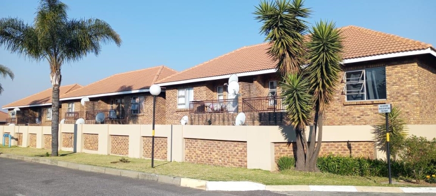 2 Bedroom Property for Sale in Birchleigh Gauteng