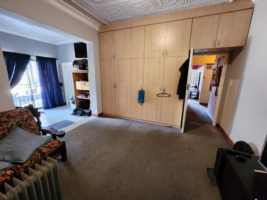 8 Bedroom Property for Sale in Villieria Gauteng