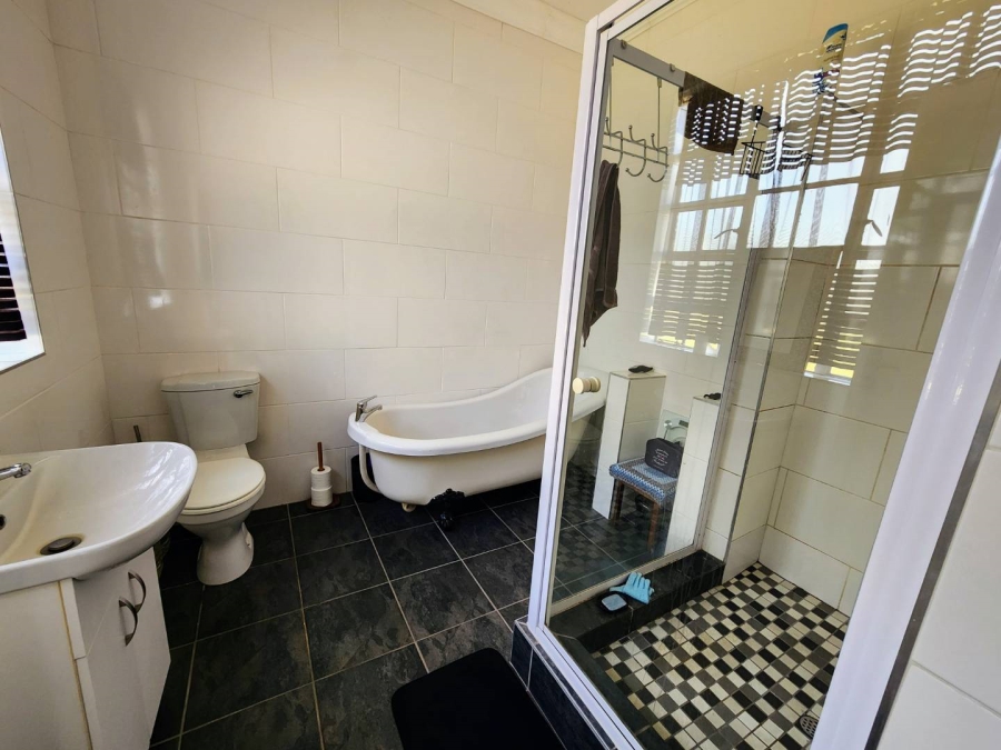 8 Bedroom Property for Sale in Villieria Gauteng