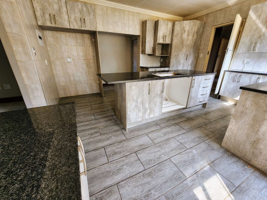 8 Bedroom Property for Sale in Villieria Gauteng