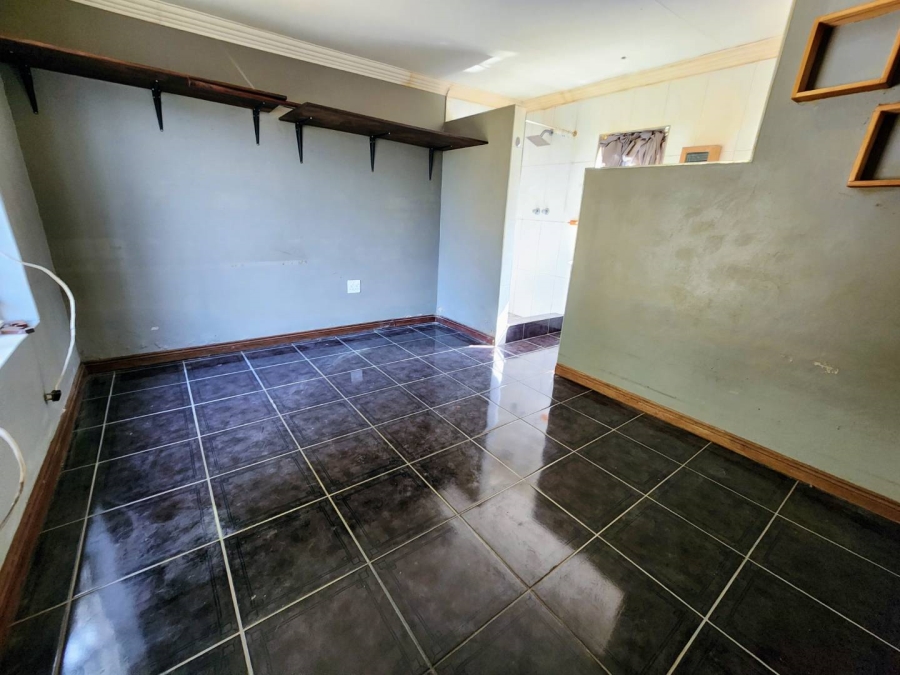 8 Bedroom Property for Sale in Villieria Gauteng