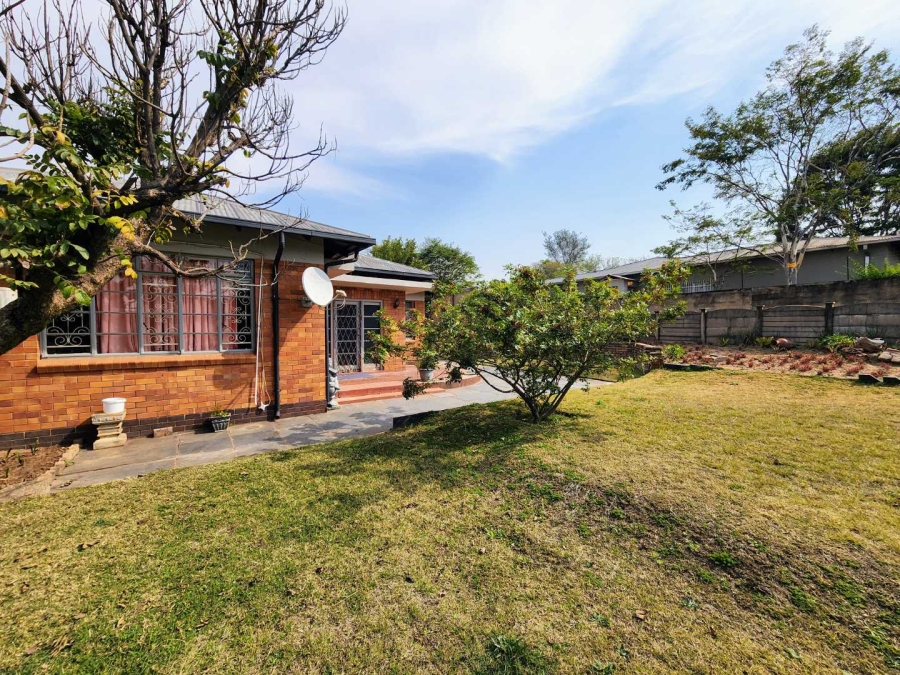 8 Bedroom Property for Sale in Villieria Gauteng
