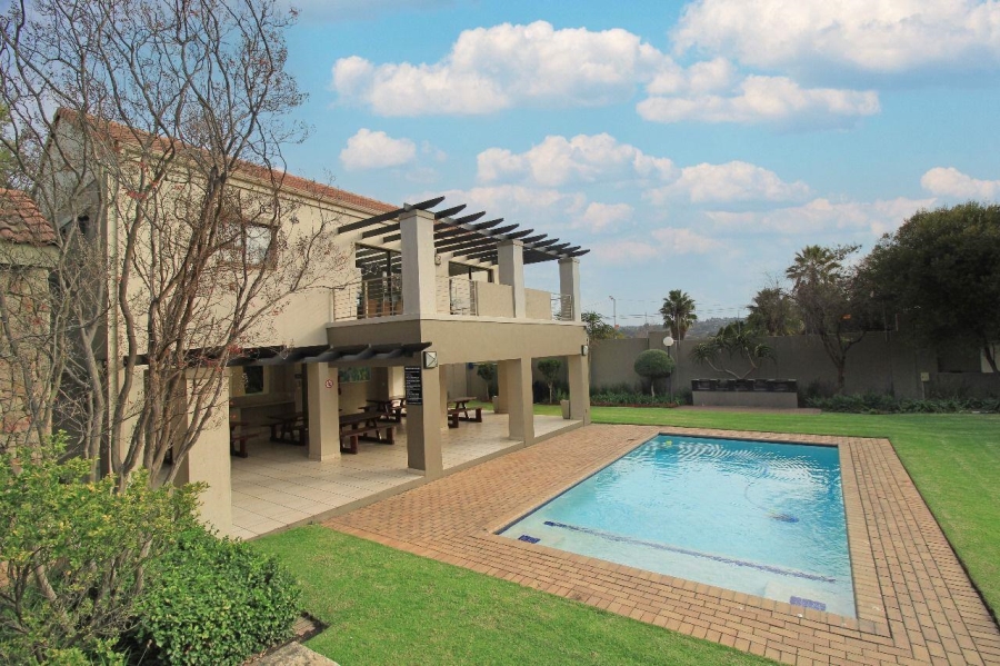 2 Bedroom Property for Sale in Douglasdale Gauteng