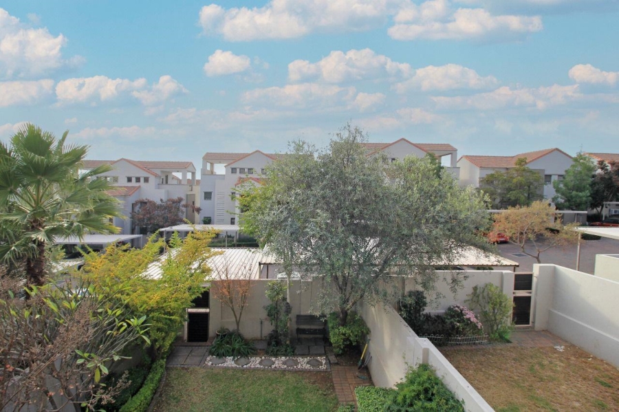 2 Bedroom Property for Sale in Douglasdale Gauteng