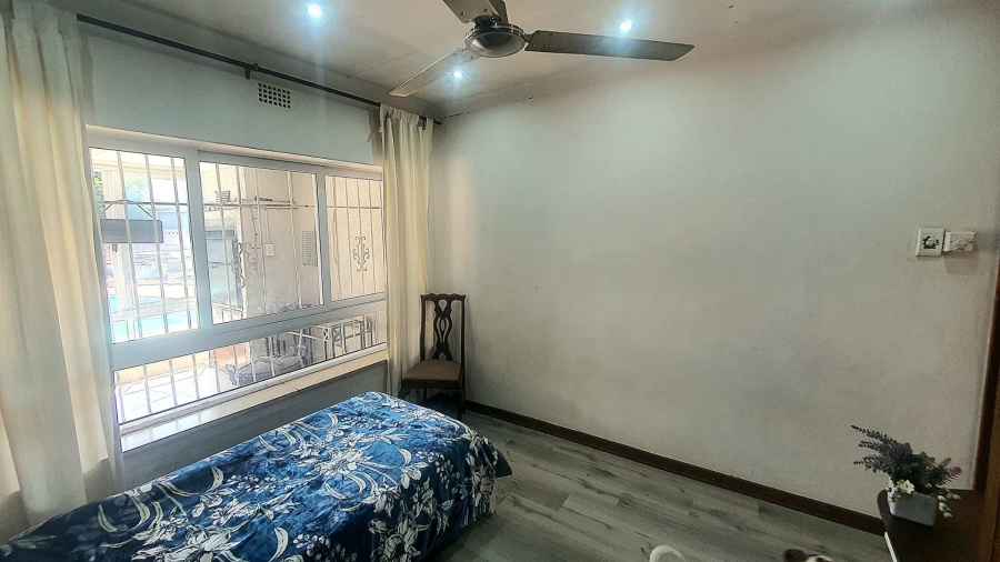 5 Bedroom Property for Sale in Verwoerdpark Gauteng