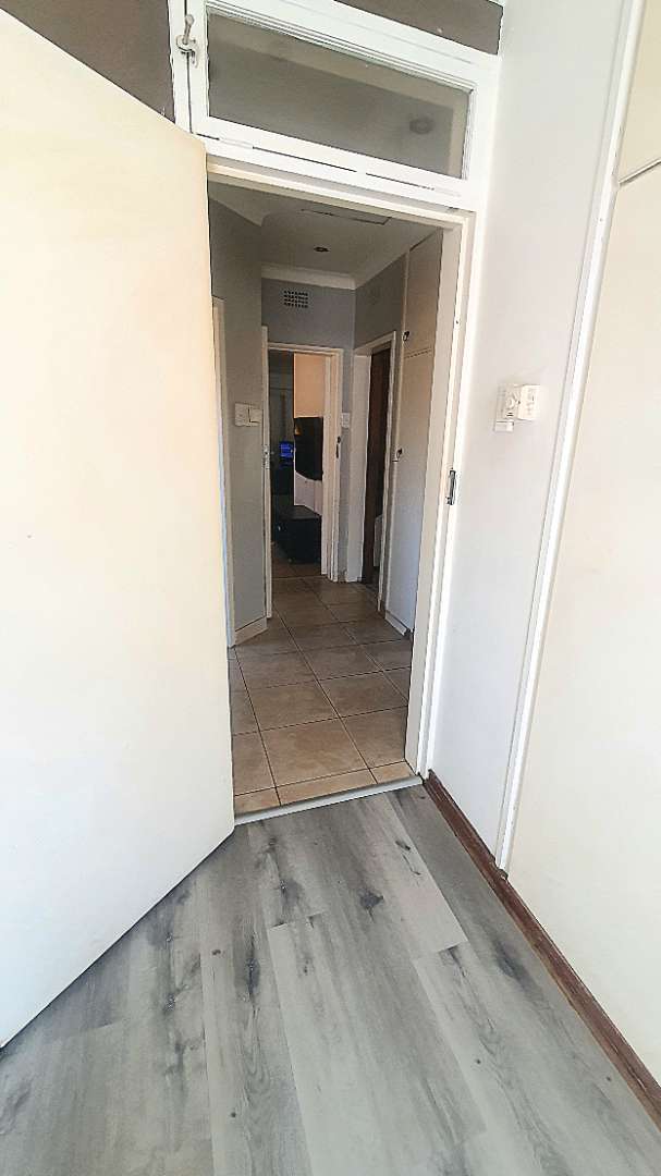 5 Bedroom Property for Sale in Verwoerdpark Gauteng