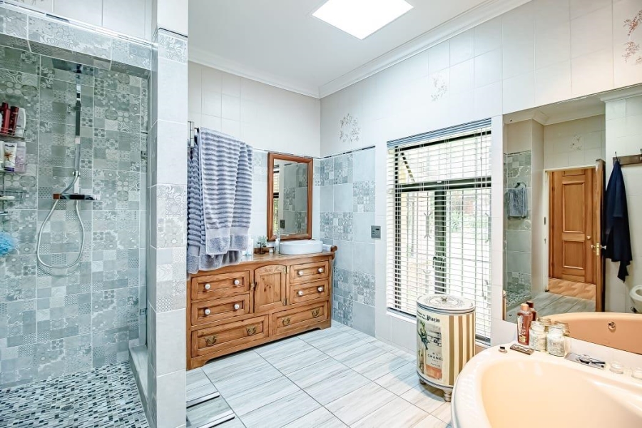 4 Bedroom Property for Sale in Lambton Gauteng