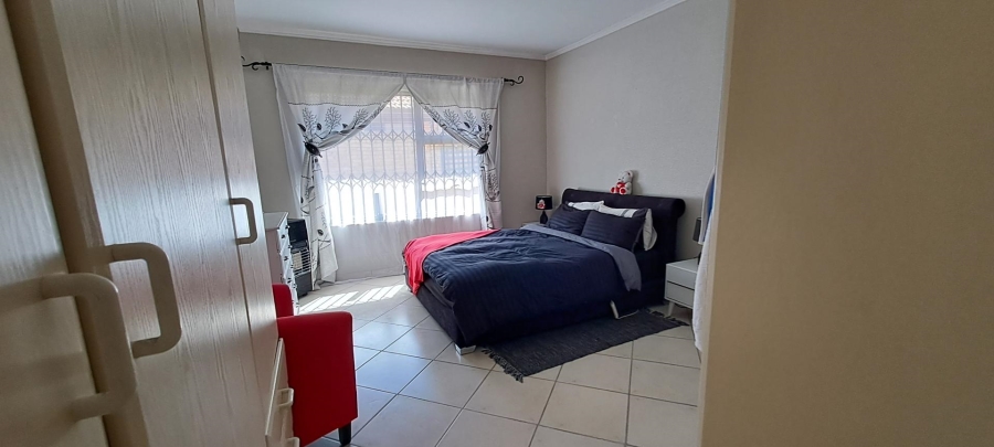 3 Bedroom Property for Sale in New Redruth Gauteng