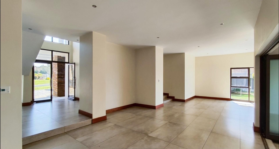 5 Bedroom Property for Sale in Helderwyk Gauteng