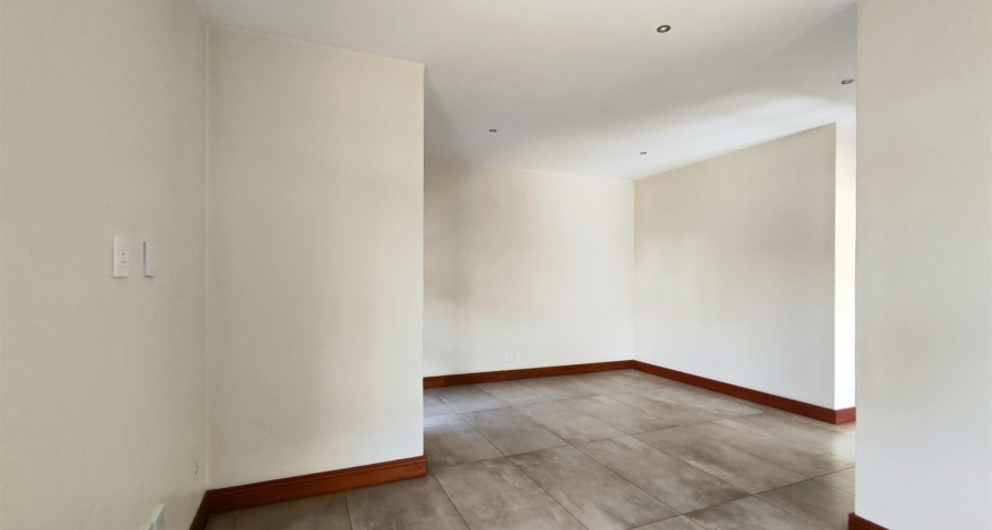 5 Bedroom Property for Sale in Helderwyk Gauteng