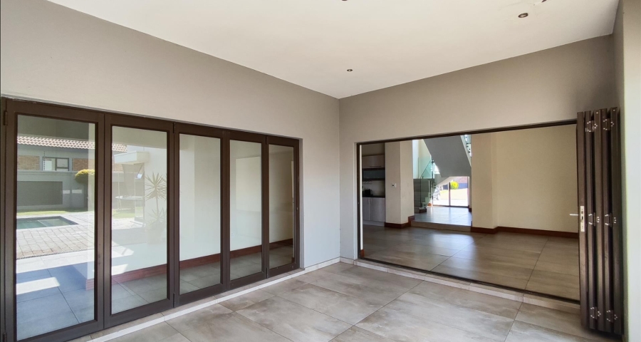 5 Bedroom Property for Sale in Helderwyk Gauteng