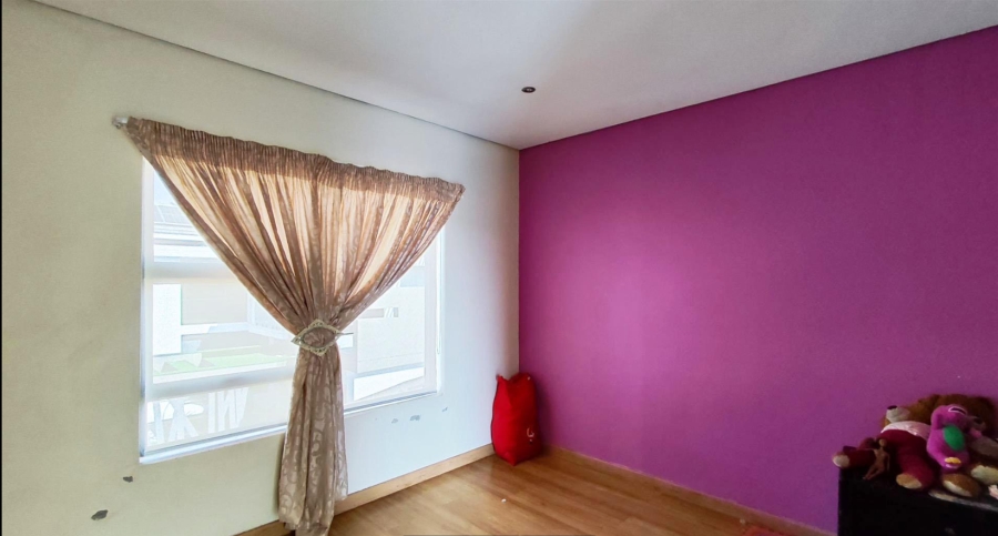 5 Bedroom Property for Sale in Helderwyk Gauteng