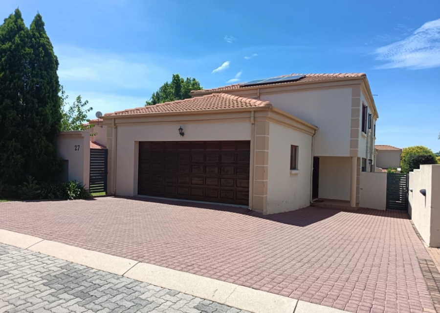 4 Bedroom Property for Sale in Broadacres Gauteng