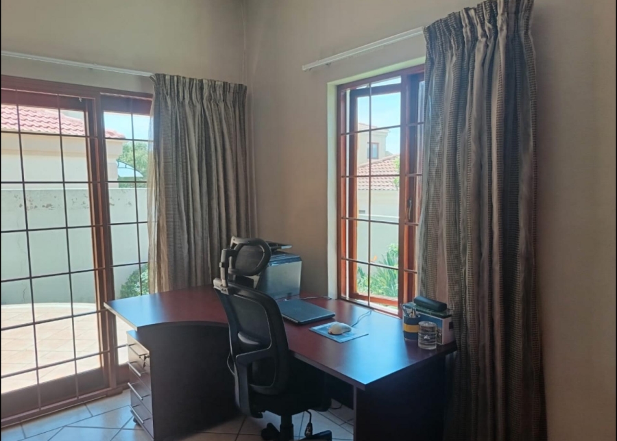 4 Bedroom Property for Sale in Broadacres Gauteng