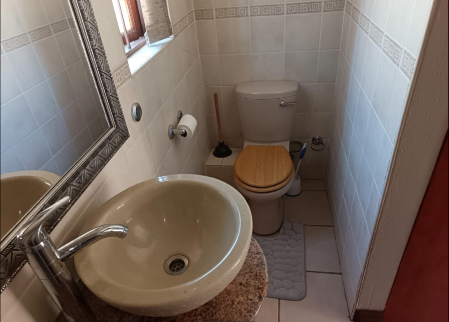 4 Bedroom Property for Sale in Broadacres Gauteng