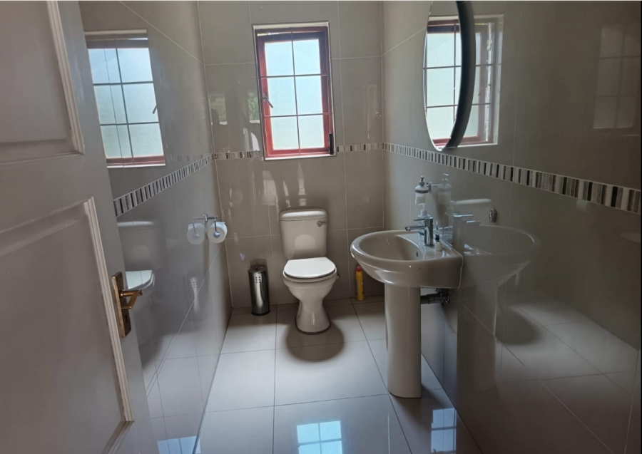 4 Bedroom Property for Sale in Broadacres Gauteng
