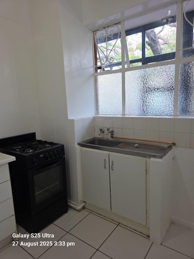 To Let 1 Bedroom Property for Rent in Rosebank Gauteng