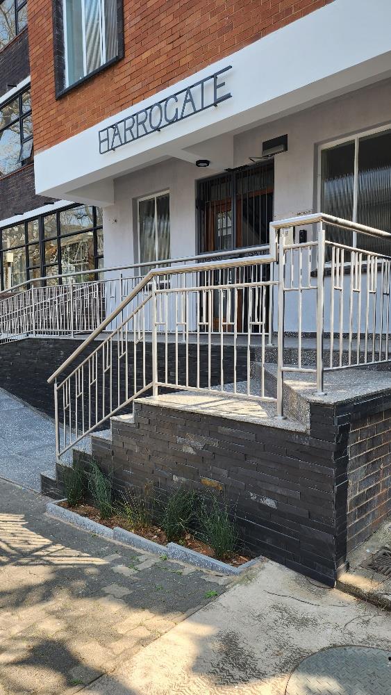 To Let 1 Bedroom Property for Rent in Rosebank Gauteng