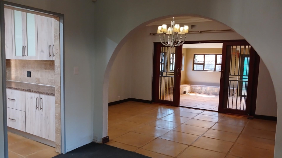 To Let 4 Bedroom Property for Rent in Olivedale Gauteng