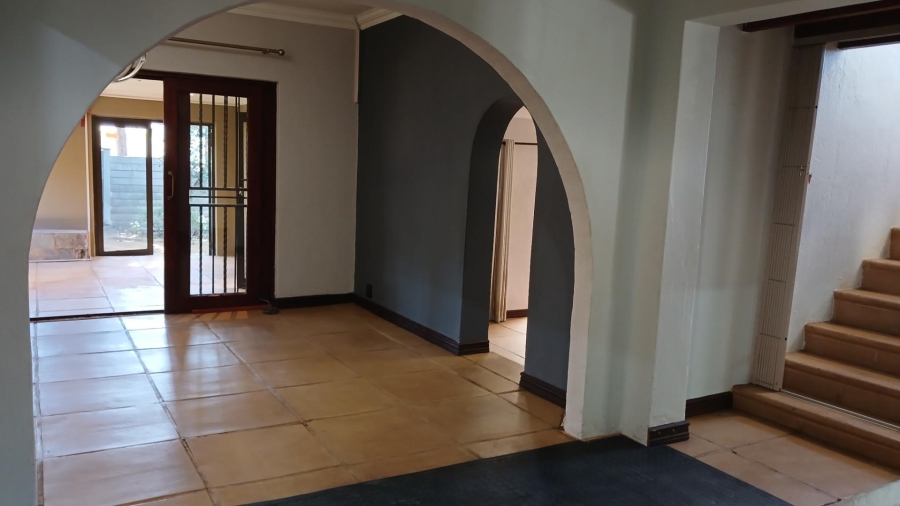 To Let 4 Bedroom Property for Rent in Olivedale Gauteng