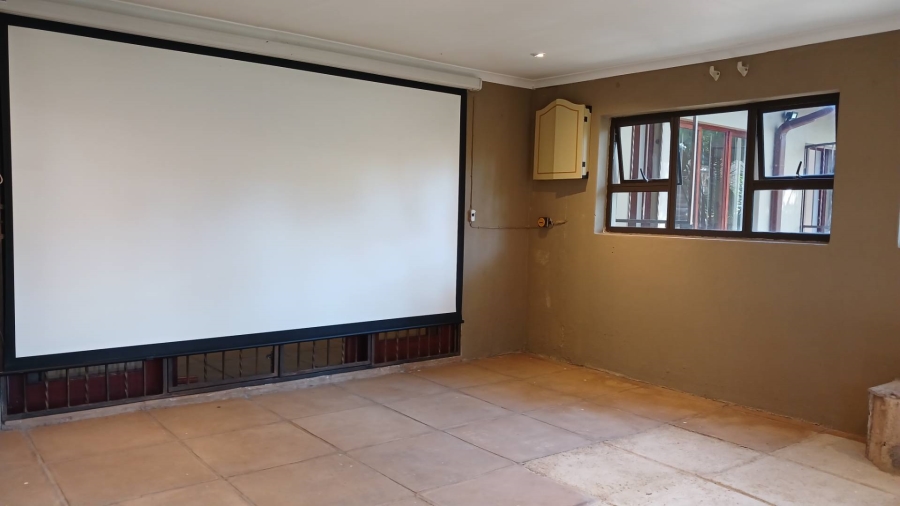 To Let 4 Bedroom Property for Rent in Olivedale Gauteng