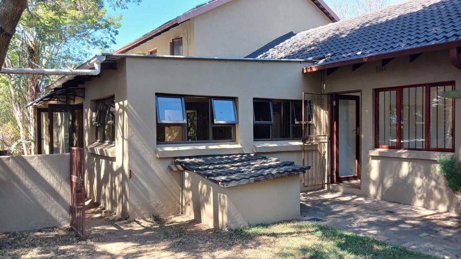 To Let 4 Bedroom Property for Rent in Olivedale Gauteng