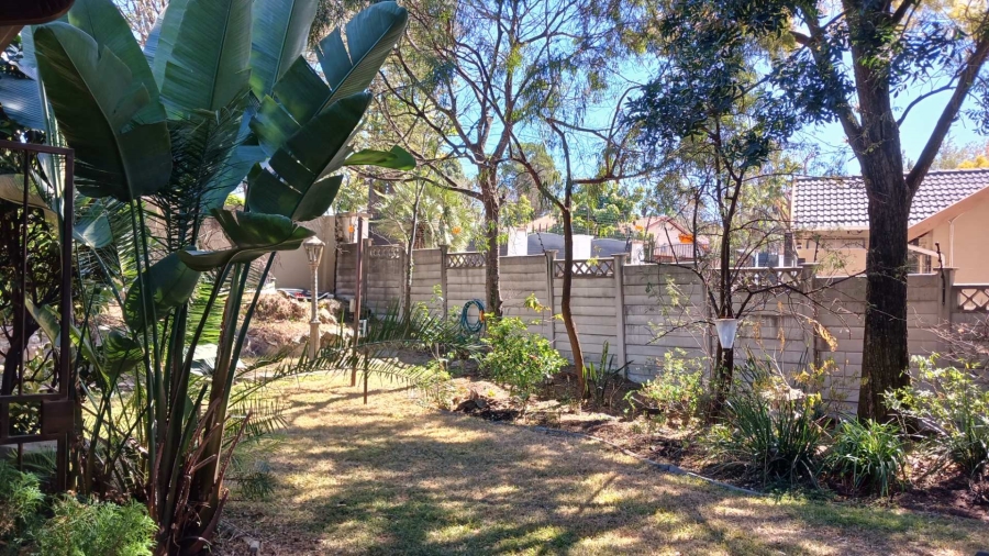To Let 4 Bedroom Property for Rent in Olivedale Gauteng