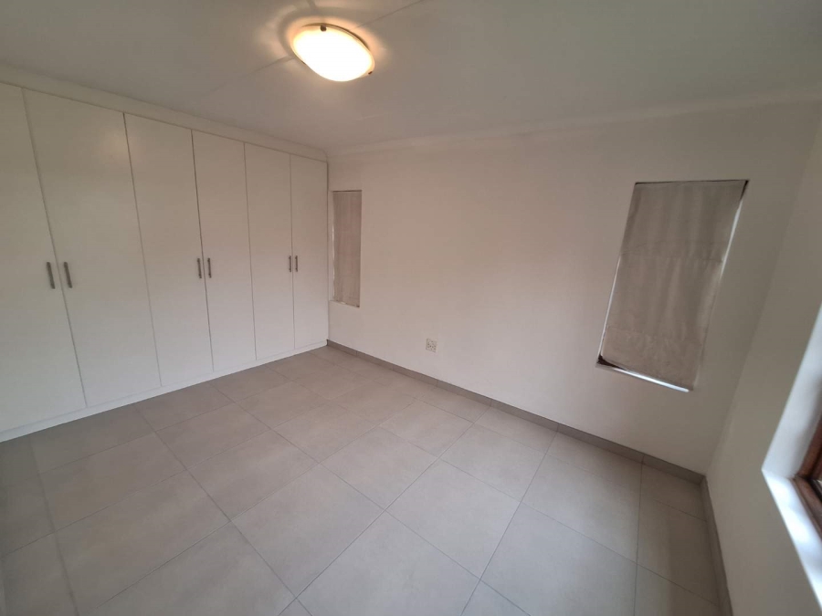 To Let 2 Bedroom Property for Rent in Weltevreden Park Gauteng