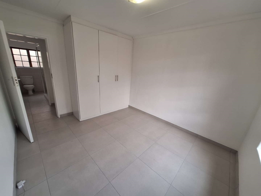To Let 2 Bedroom Property for Rent in Weltevreden Park Gauteng