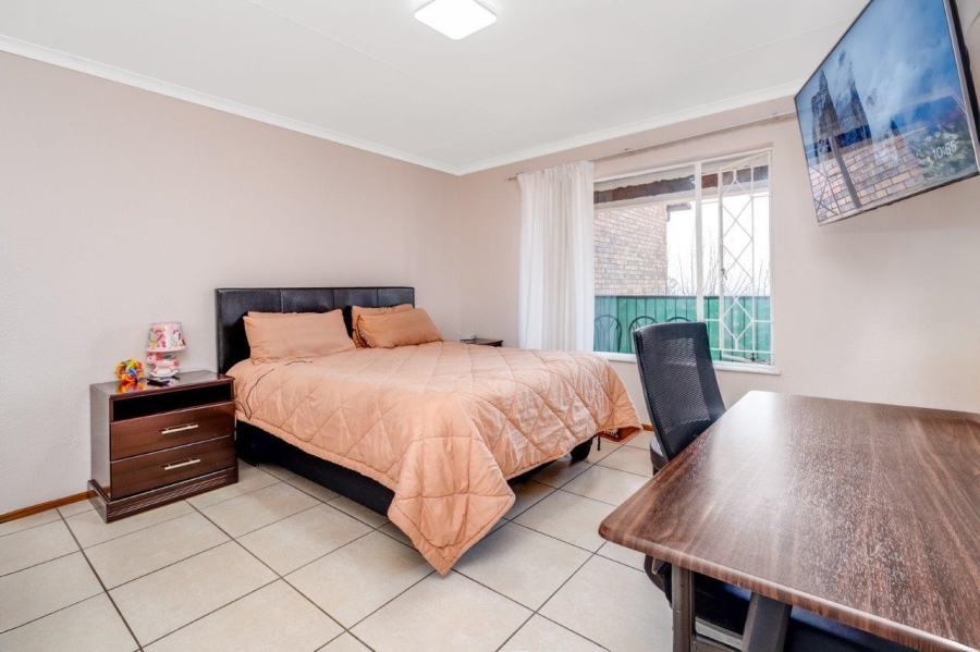 To Let 2 Bedroom Property for Rent in Northcliff Gauteng