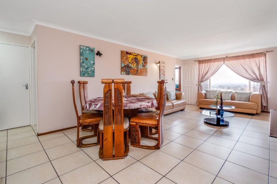 To Let 2 Bedroom Property for Rent in Northcliff Gauteng